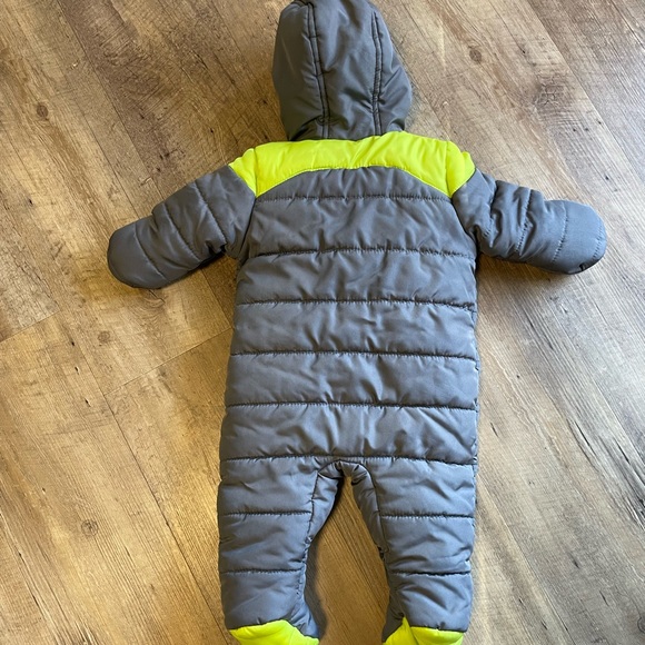Weatherproof Size 3/6m Snowsuit - Picture 2 of 6